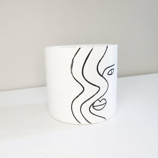 Glamour pot-ThePaintedLeaf